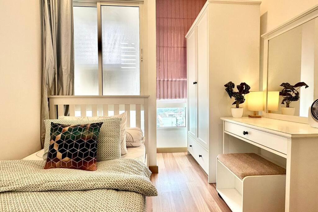 High-class 2bed Skyview Just 1-step From Bts Onnut Căn hộ Bangkok